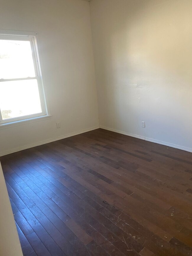 Building Photo - 1409 N 21st St