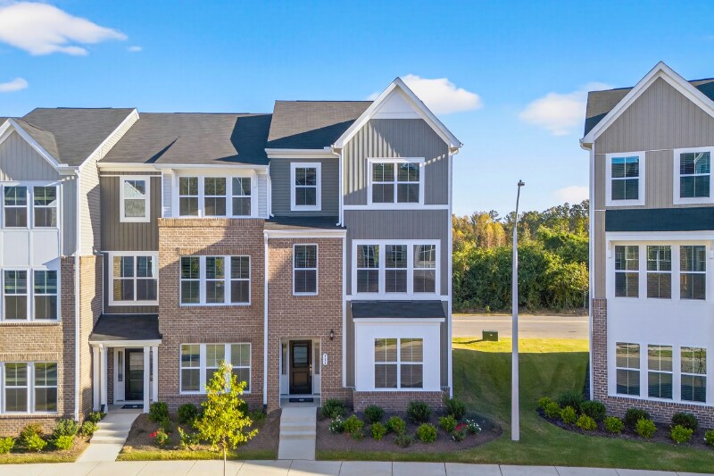 Building Photo - 331 Chesapeake Cmns St