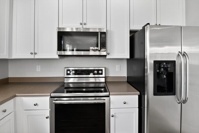 Building Photo - 17381 Waterhouse Cir