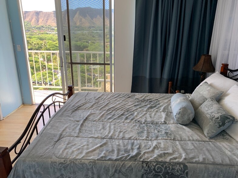 Master - 2575 Kuhio Ave