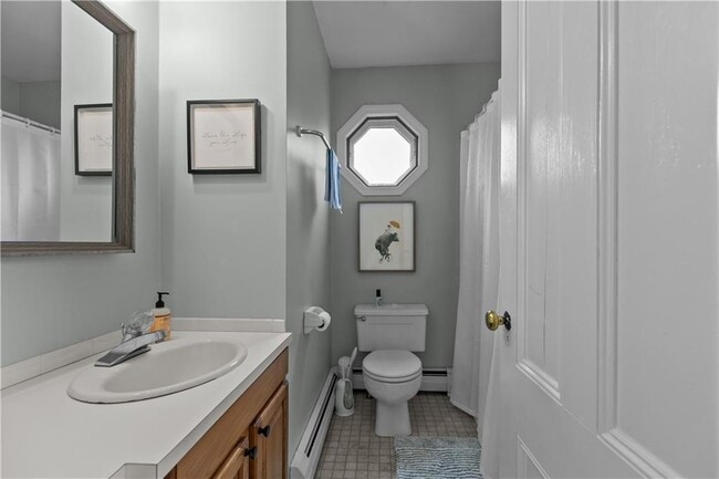 Building Photo - 65 Kingston Ave