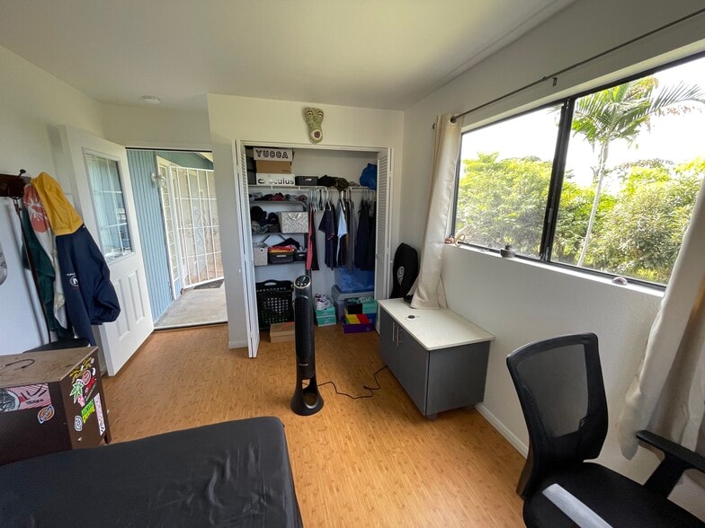 Ground floor bedroom 4 - 75-5810 Olua Plz