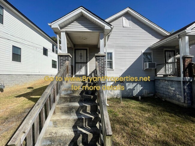 Primary Photo - 1313 Meridian St