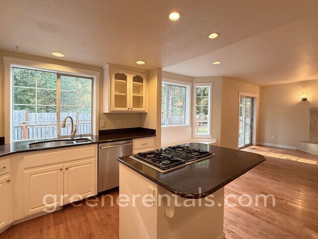 Building Photo - Beautiful 4BD/2.5BA West Olympia Home in Quiet Neighborhood