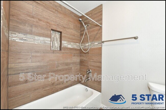 Building Photo - 6933 Copper Town Dr
