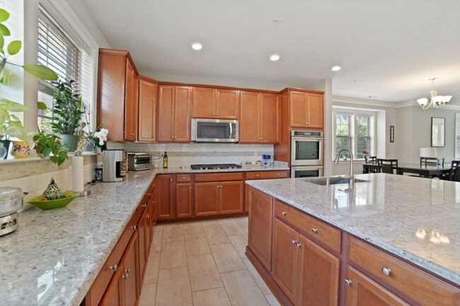 Building Photo - 503 Crown Park Ave