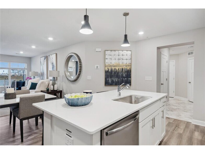 Primary Photo - 5289 Long Pointe Pass