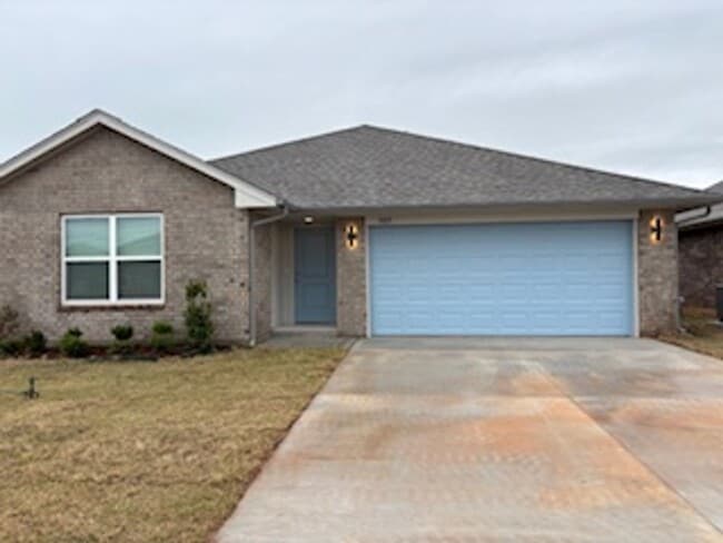 Building Photo - New Home!
