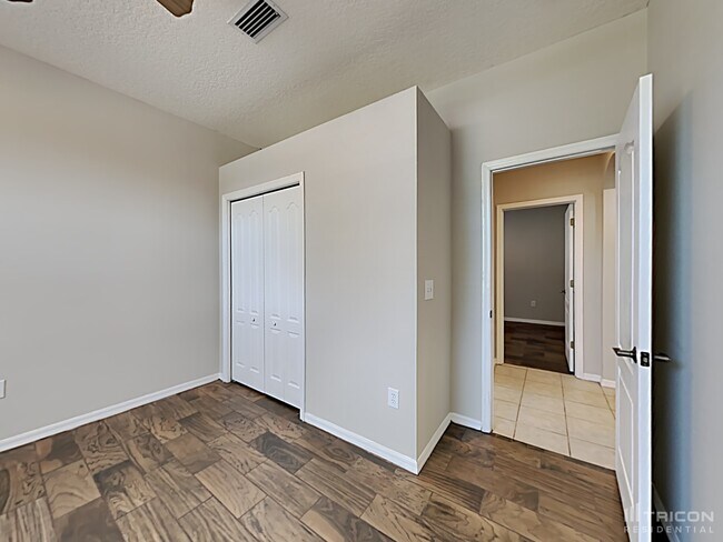Building Photo - 24409 Breezy Oak Ct