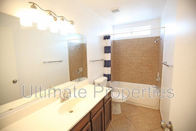 Building Photo - 5059 N 72nd Ave