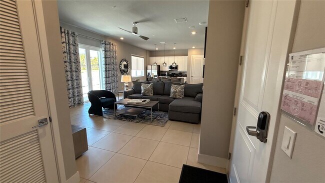 Building Photo - 7740 Sandy Ridge Dr