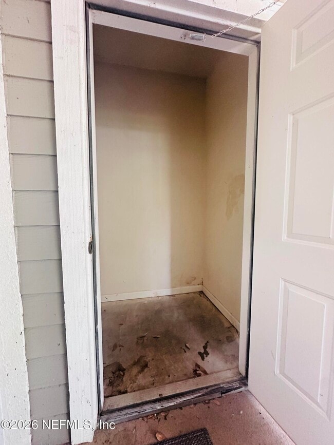 Building Photo - 3938 Hendricks Ave