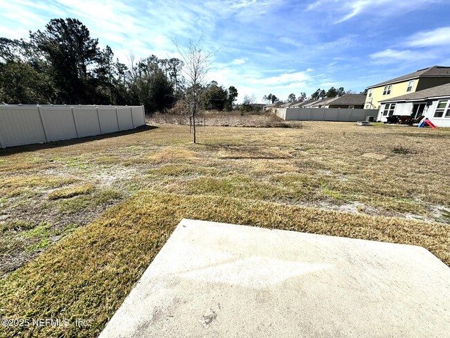 Building Photo - 2220 Willow Springs Dr