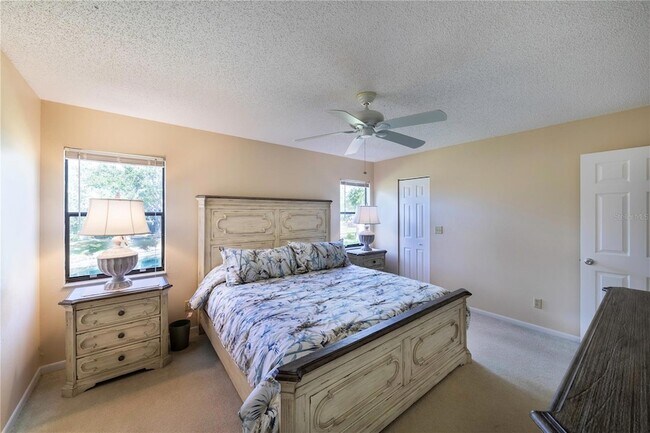 Building Photo - 646 Bird Bay Dr E