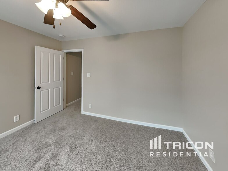 Building Photo - 3811 Harvest Ridge