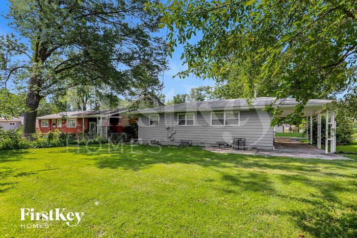 Building Photo - 1355 Del Rey Dr