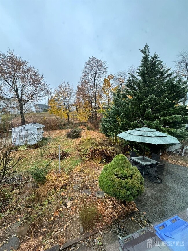 Building Photo - 123 W Kelly St