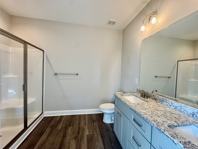 Building Photo - 15 Jones Crk Ln