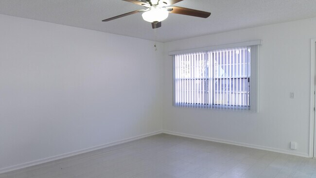 Building Photo - 400 SW 134th Way