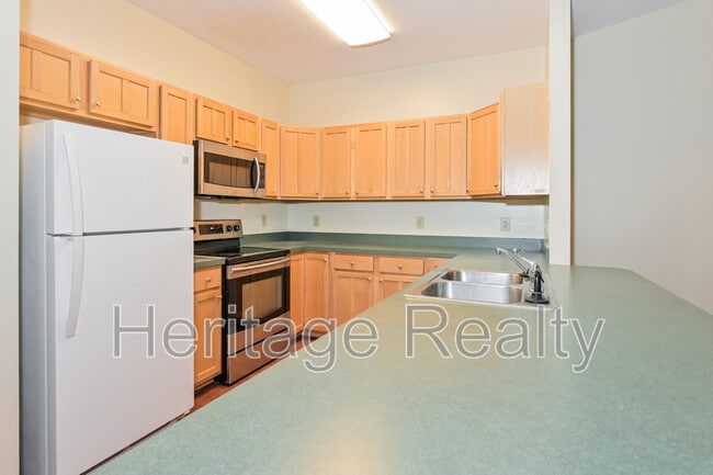 Building Photo - 2419 Glen Meadow Rd