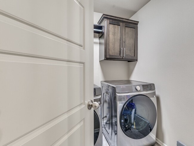 Building Photo - 2606 W Baton Rouge Pl