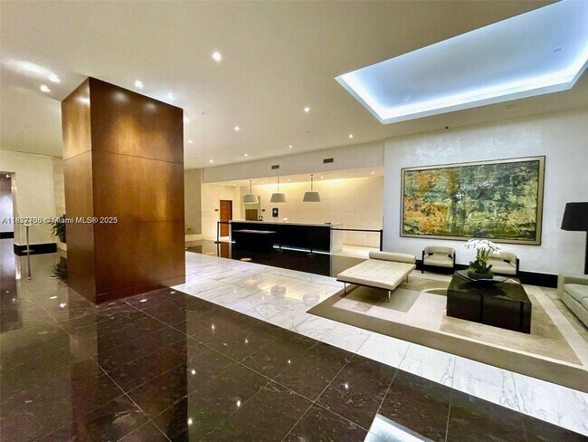 Building Photo - 200 Biscayne Blvd Way