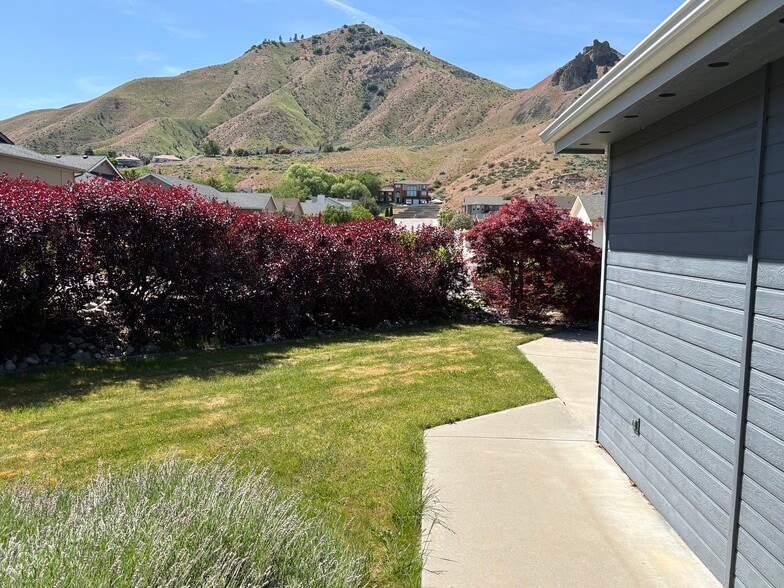 Building Photo - 1815 Dorner Pl