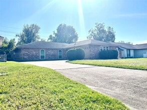 Building Photo - 7623 Deadwood Dr