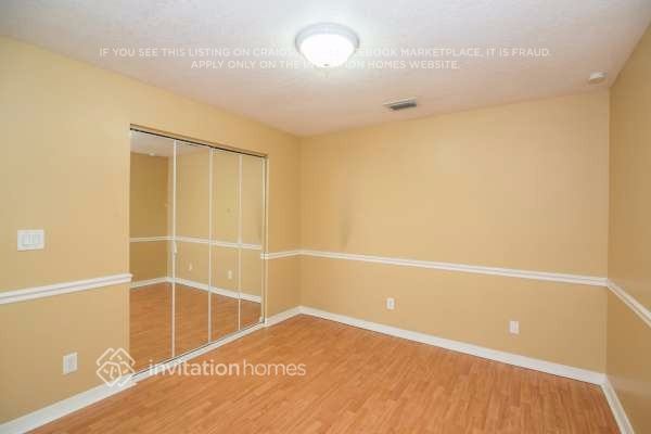 Building Photo - 14915 SW 139th Pl