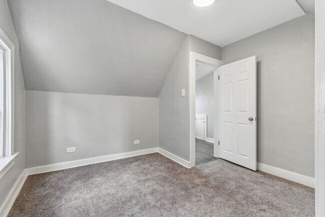 Building Photo - 2200 Milligan Ave