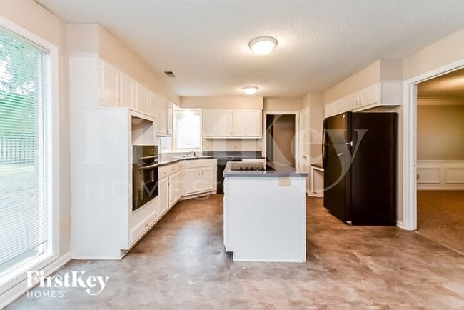 Building Photo - 6889 S Hedgewall Cir