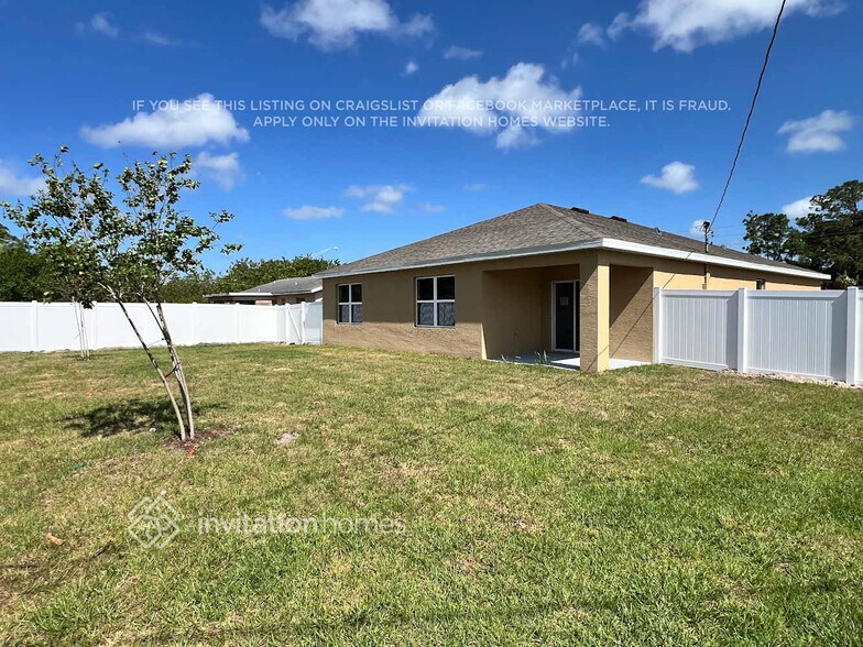 Building Photo - 546 SW Prima Vista Blvd