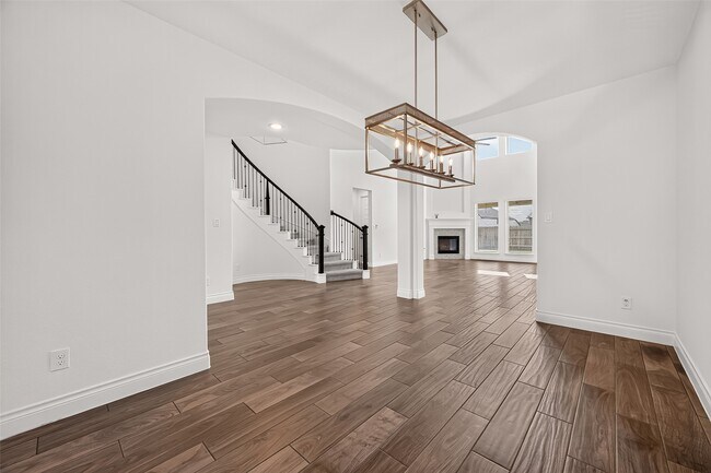 Building Photo - 25109 Pinebrook Grove Ln