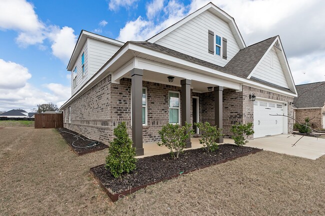 Building Photo - Home for rent in Prattville