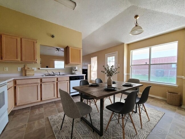 Building Photo - 3-Bedroom House for Rent in Killeen