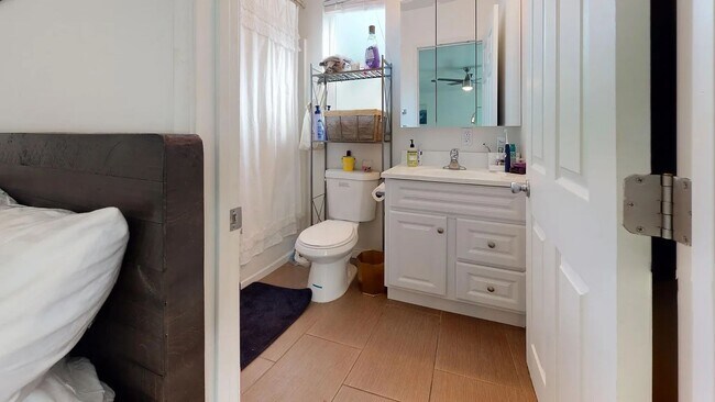 Building Photo - MASSIVE 8 Bed / 4 Bath Home on Mary Lane - 2 Kitchens! Private Yard, Driveway, 8 Parking Permits ...