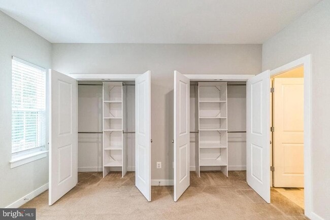 Building Photo - 107 Magnes Pl