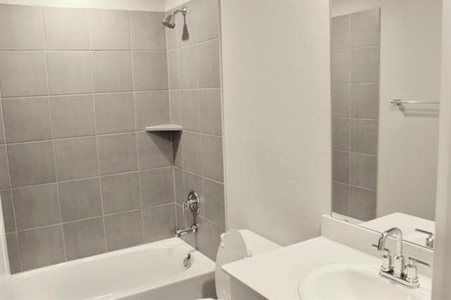 Building Photo - 10421 Potawatomi Ln