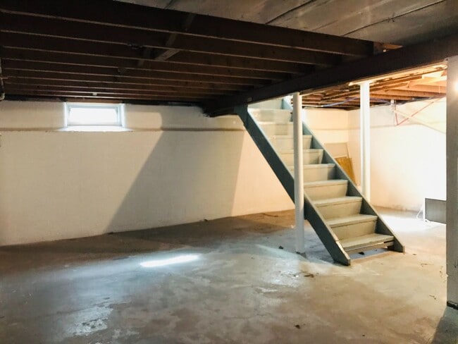 Building Photo - HOUSE CLOSE TO EVRYTHING YOU NEED.THIS HOME IS A MUST SEE!!!