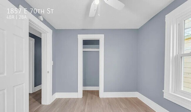 Building Photo - 1857 E 70th St