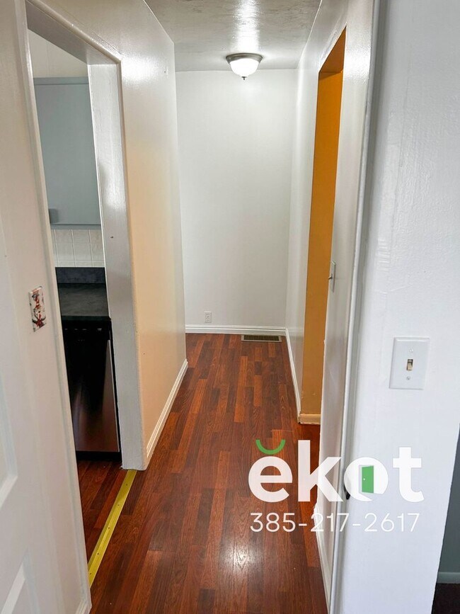 Building Photo - Jacobsen-Bluffdale