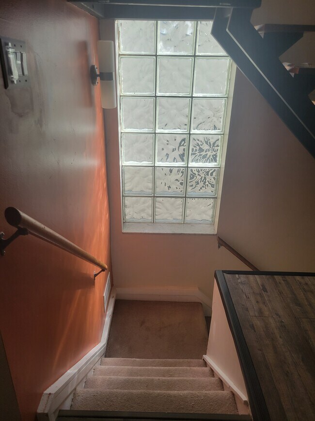 Entry stairs - 1043 S Trenton Ave
