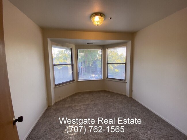 Building Photo - 8315 Lasalle Ave