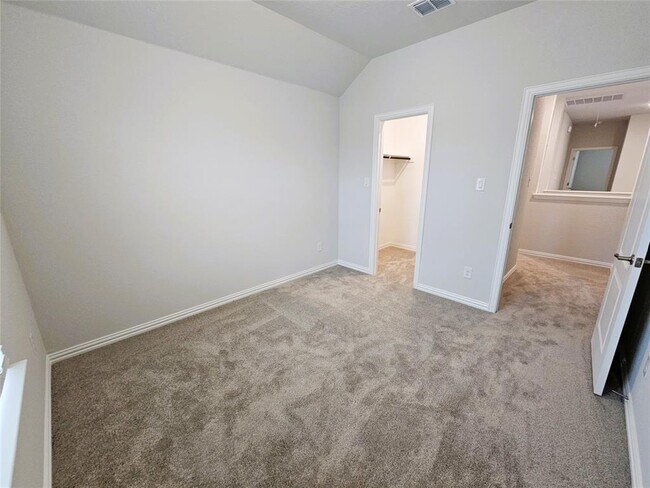 Building Photo - 104 Greinert Dr