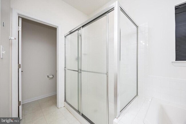 Building Photo - 9549 Wedge Way