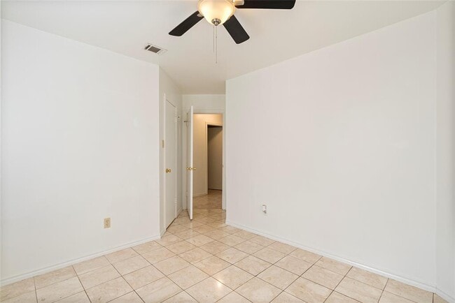 Building Photo - 13216 Bennington Ln