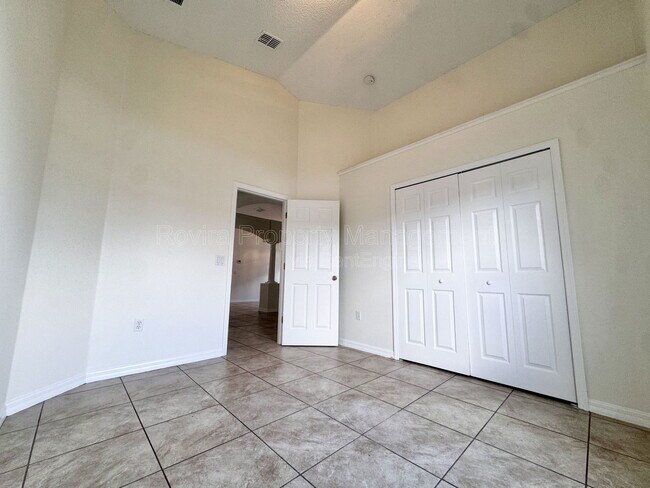 Building Photo - 4521 Declaration Dr