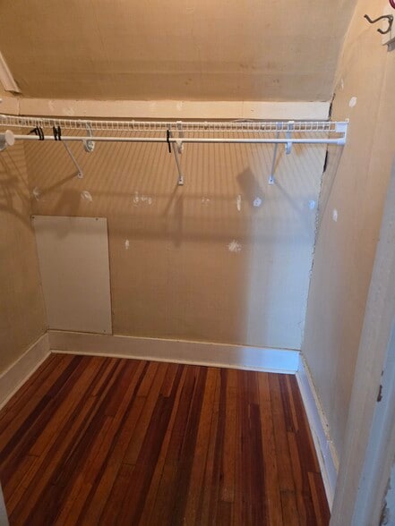 Walk in closet - 1702 Penn Ave