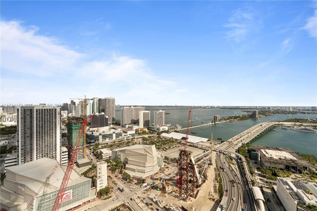 Building Photo - 1100 Biscayne Blvd