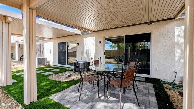 Building Photo - 10867 W Chino Dr